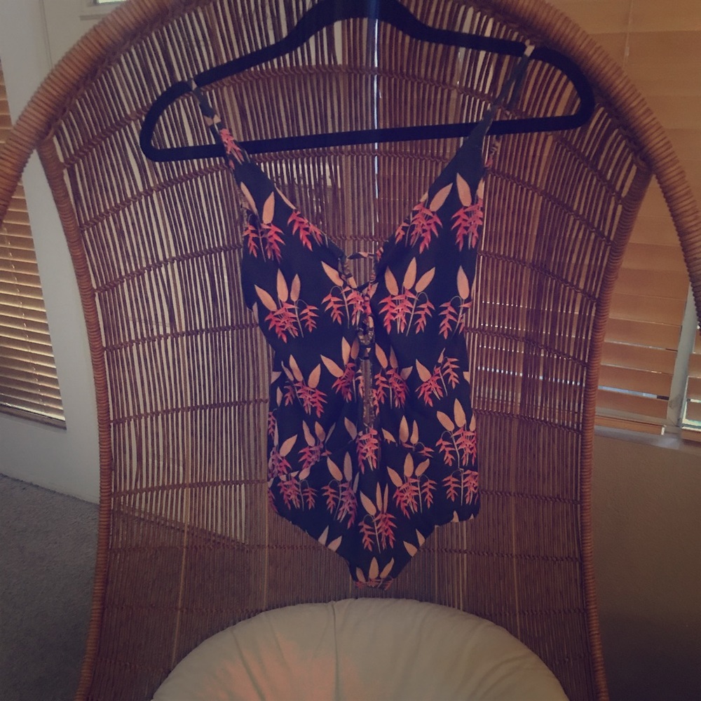 SOLD******* 🙅🏽‍♀️ACACIA SWIMWEAR